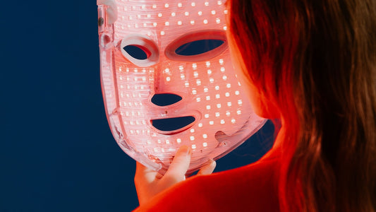 Red Light Therapy vs. Traditional Pain Relief – Which is Right for You?